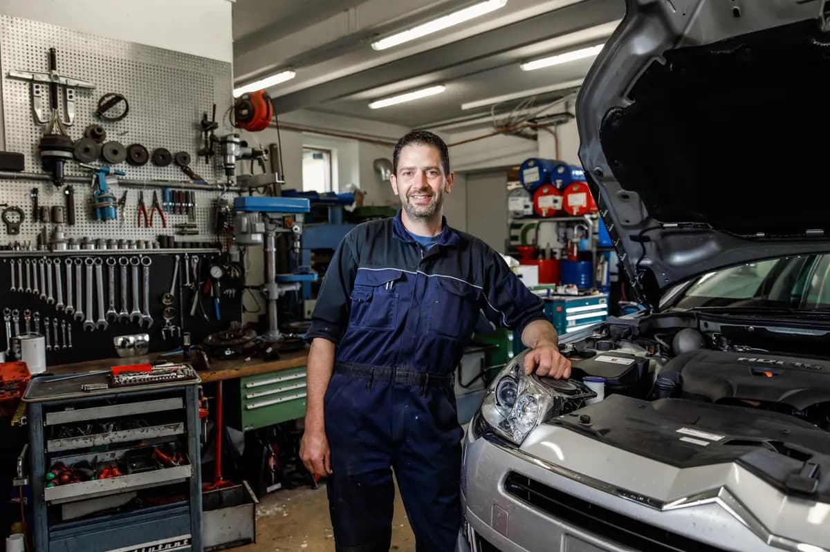 Jetzt die beste Autowerkstatt in der Nähe finden – meister-job bietet die Lösung