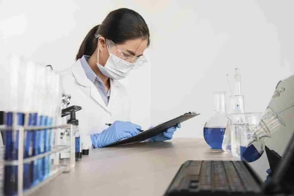Vom klassischen Labor zum Labor 4.0: Eine transformative Entwicklung