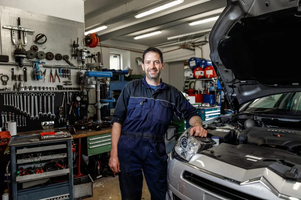 Jetzt die beste Autowerkstatt in der Nähe finden – meister-job bietet die Lösung