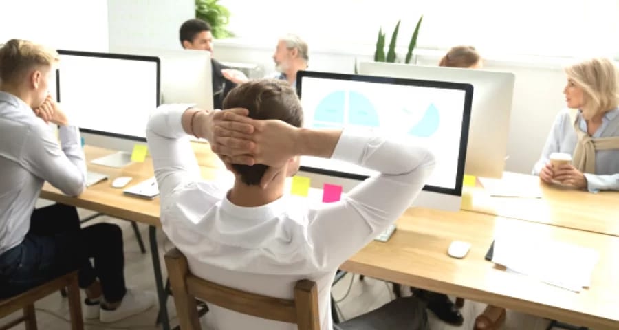 Wie Mitarbeiter Überwachung die Einhaltung von Unternehmensrichtlinien sicherstellt